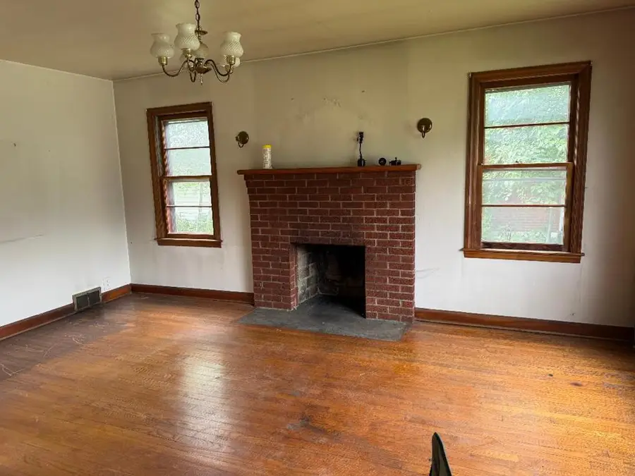 1022 Main Street, Marion, VA 24354 - #2