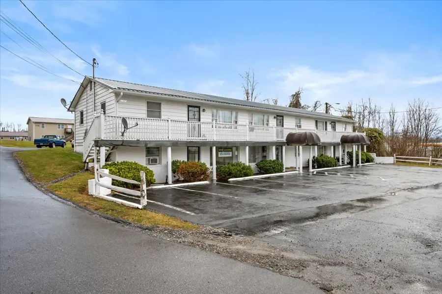 33424 Bunker Hill Lane, Glade Spring, VA 24340 - Image #2