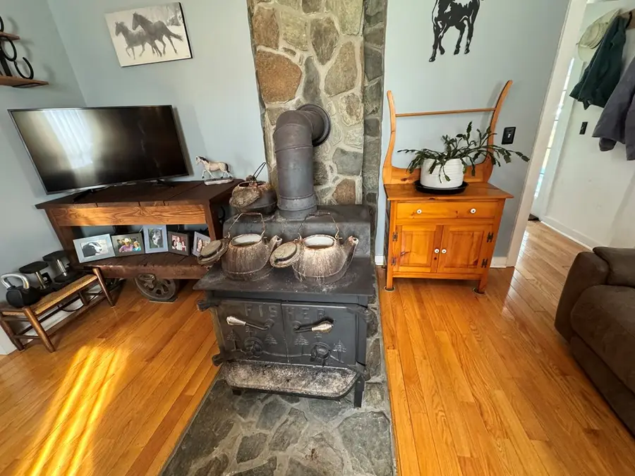 297 Grange Hall Road, Troutdale, VA 24378 - Image #3