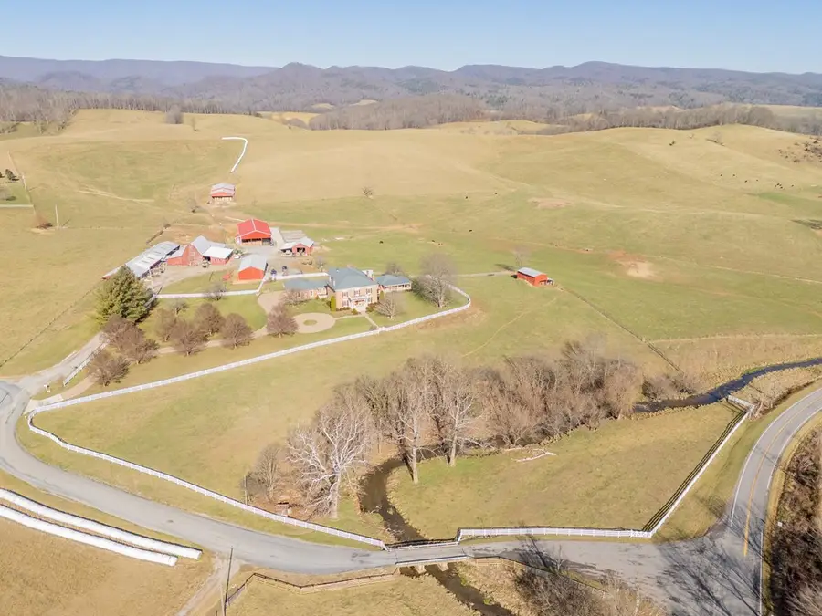 160 Brushy Mountain Rd, Rural Retreat, VA 24368 - Image #2