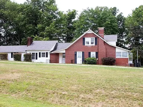 124 Collinstown Rd, Stuart, VA 24171