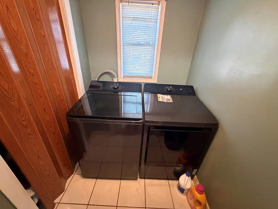 189 Kirby Rd, Raven, VA 24639 - Image #2