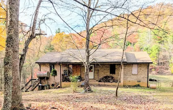 2192 Byllesby Rd, Ivanhoe, VA 24350