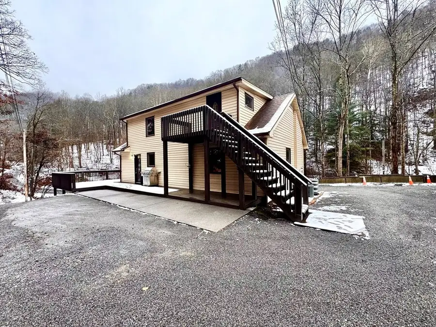 1551 1551 Watkins ST Grundy, VA, Grundy, VA 24614 - Image #2