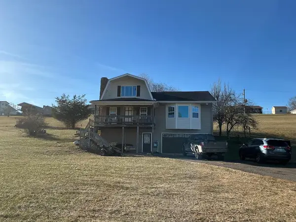 576 Volunteer Road, Hillsville, VA 34343