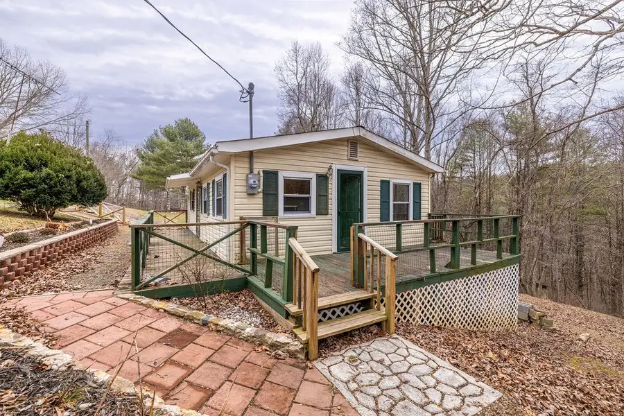 6201 Double Cabin Road, Hillsville, VA 24343 - Image #3
