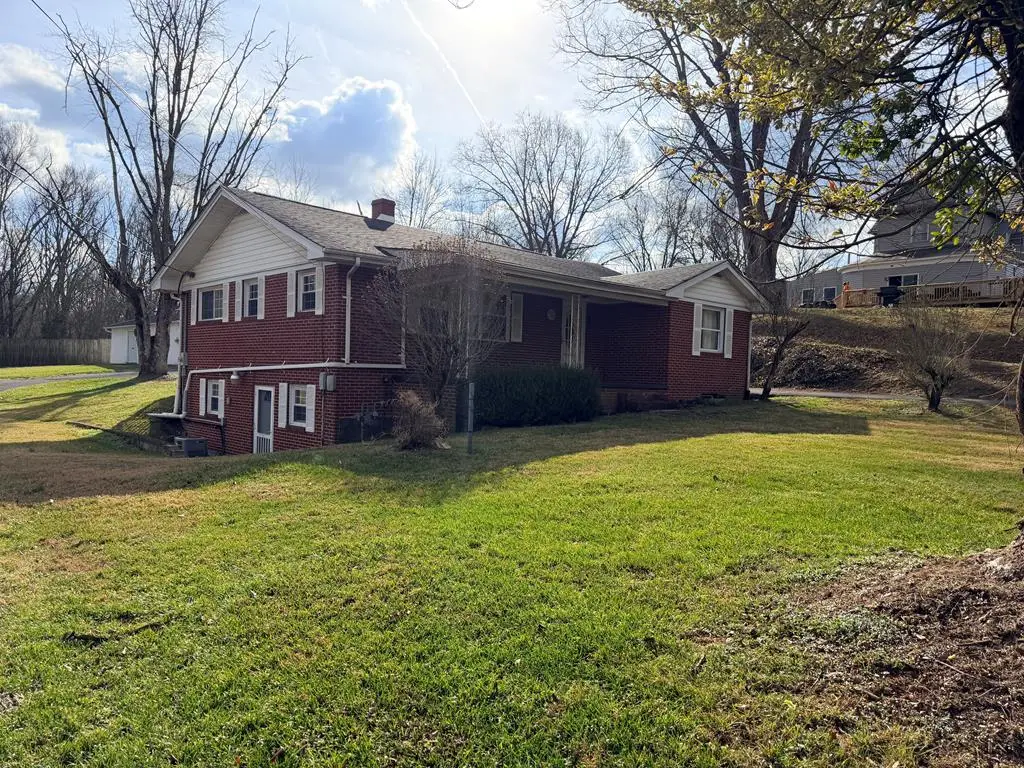 640 W Lee Hwy, Chilhowie, VA 24319 - Image #1