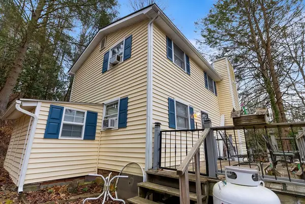 212 Creekside Dr, Dugspur, VA 24325