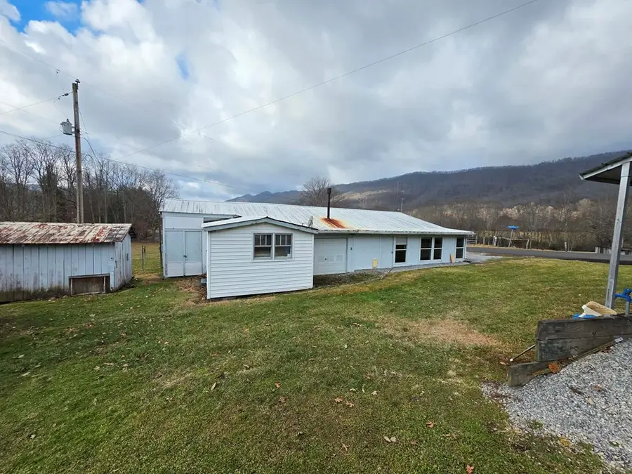 600 LITTLE VALLEY ROAD, Tannersville, VA 24377 - Image #2