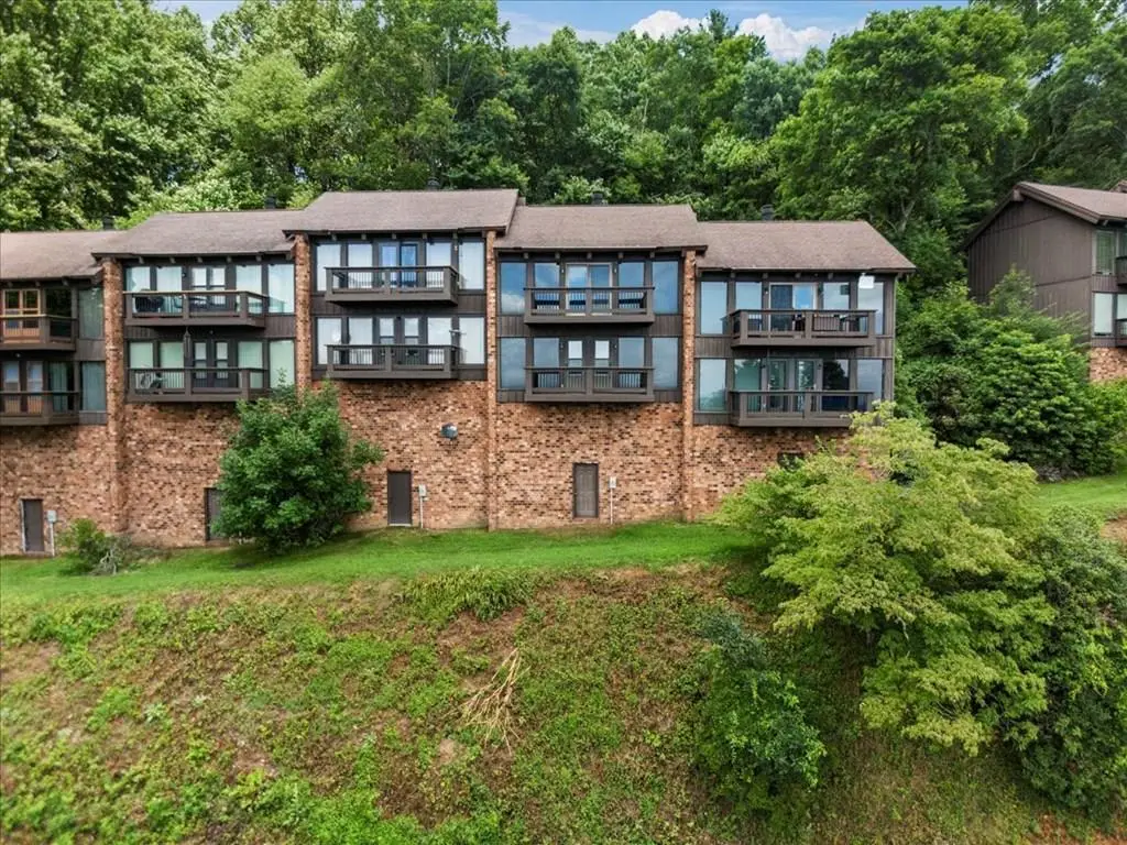 191 Buck Hollar Rd, Hillsville, VA 24343-2035 - Image #1