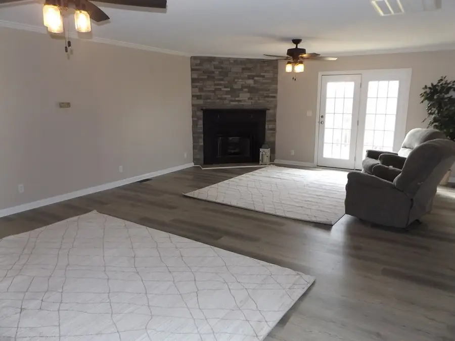 921 Whitetown Rd., Hillsville, VA 24343 - Image #3