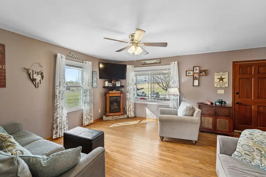 787 Wet Springs Rd., Chilhowie, VA 24319 - Image #3