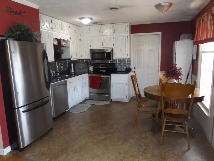 3628 Sylvatus Hwy, Hillsville, VA 24343 - Image #3