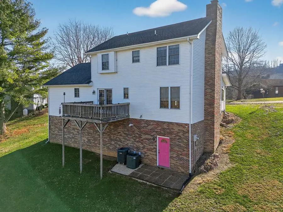 19025 Essex Drive, Abingdon, VA 24211 - Image #3