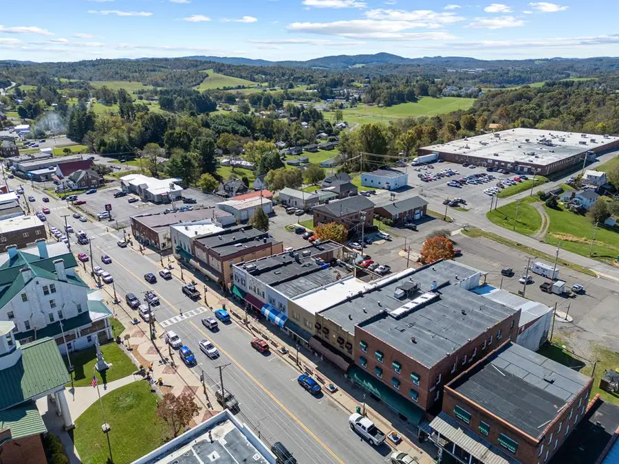 522 N. Main St, Hillsville, VA 24343 - Image #3