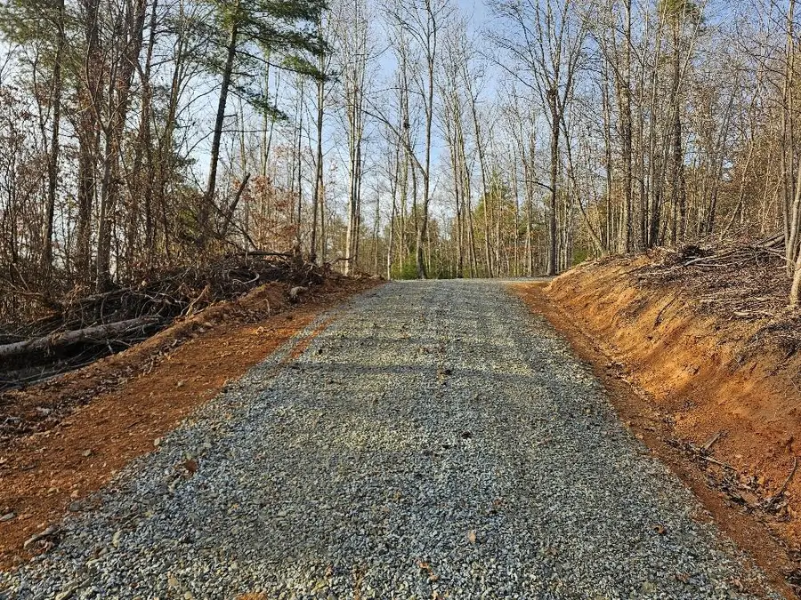 188 Mallard Ln, Fries, VA 24330 - Image #2