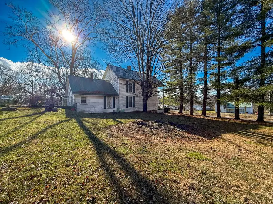 343 Magnolia Dr., Glade Spring, VA 24340 - Image #2