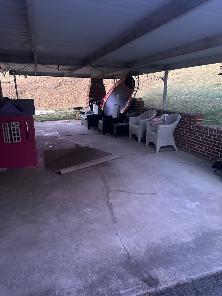 120 Stapleton St, Pounding Mill, VA 24637 - Image #3