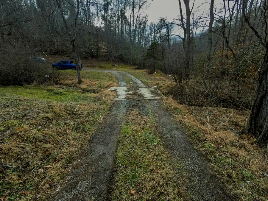 533 Orange Dr, Hillsville, VA 24343 - Image #3