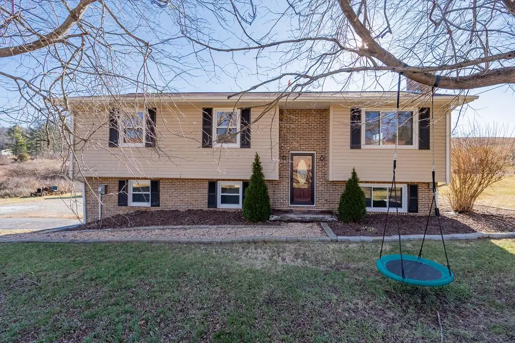 6830 Scenic Hwy., Bland, VA 24315 - Image #1