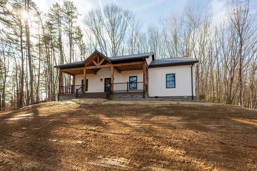 151 Jewell Ln, Max Meadows, VA 24360 - Image #2