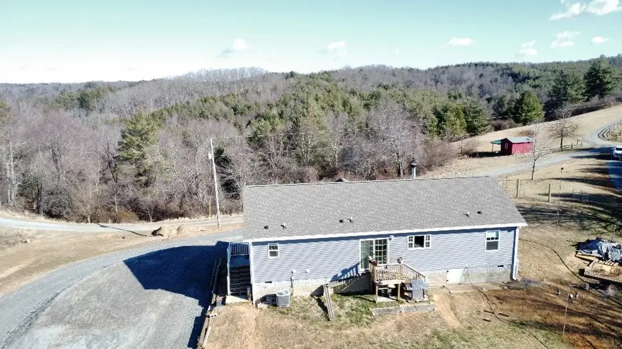 195 Doe Ridge Ln, Galax, VA 24333 - Image #3