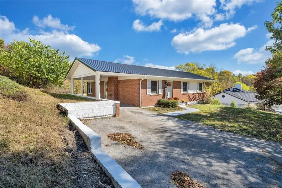 103 Caldwell St, Galax, VA 24333 - Image #2