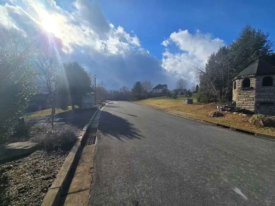 1124 Biltmore Place, Piney Flats, TN 37686 - Image #2