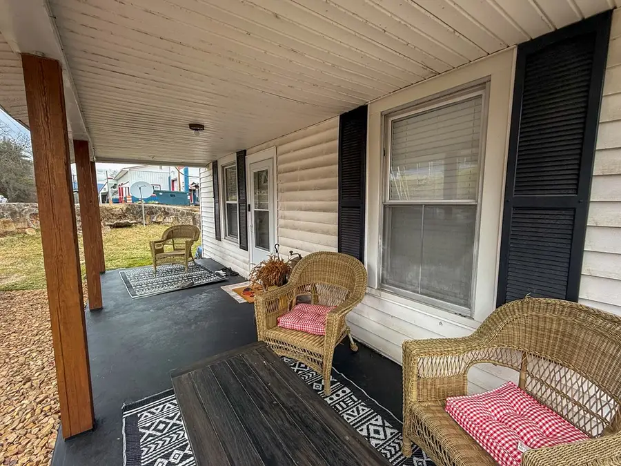 4322 N Scenic Hwy, Bastian, VA 24314 - Image #2