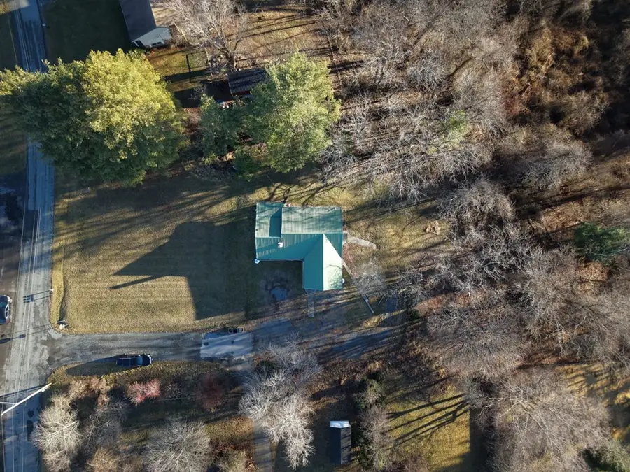 25 Ginger Ln, Hillsville, VA 24343 - Image #3