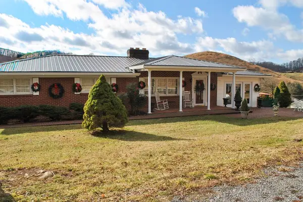 8857 Redbud Hwy, Honaker, VA 24260