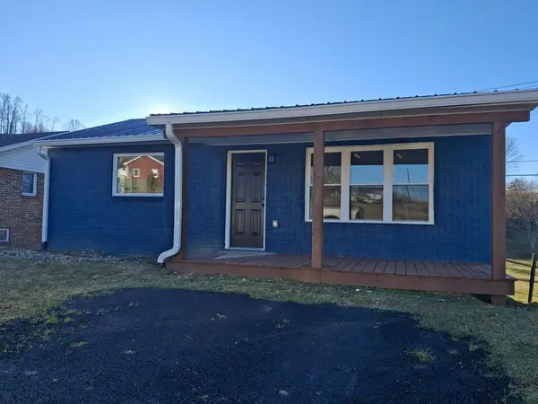 450 Adwolfe Rd, Marion, VA 24354