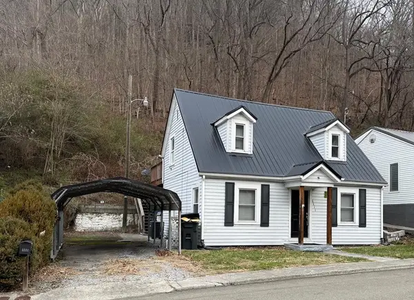 1111 Watkins Branch, Grundy, VA 24614