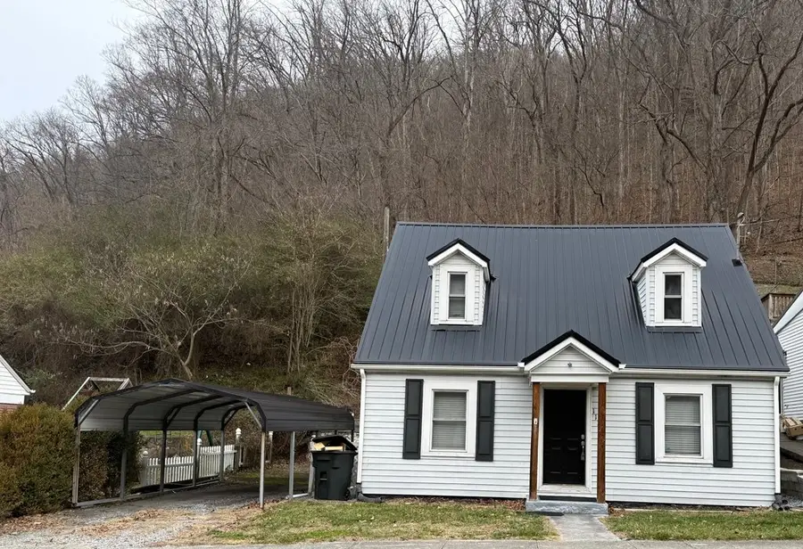1111 Watkins Branch, Grundy, VA 24614 - Image #2