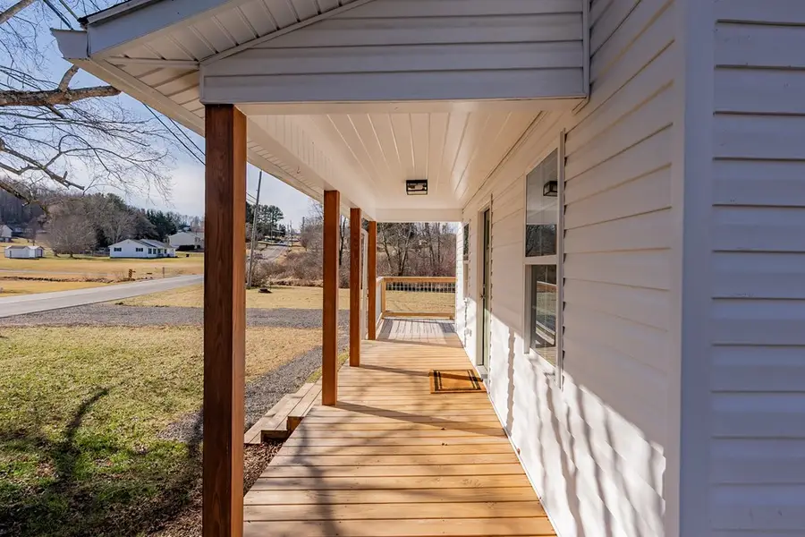 1759 Cranberry Rd, Woodlawn, VA 24381 - Image #3