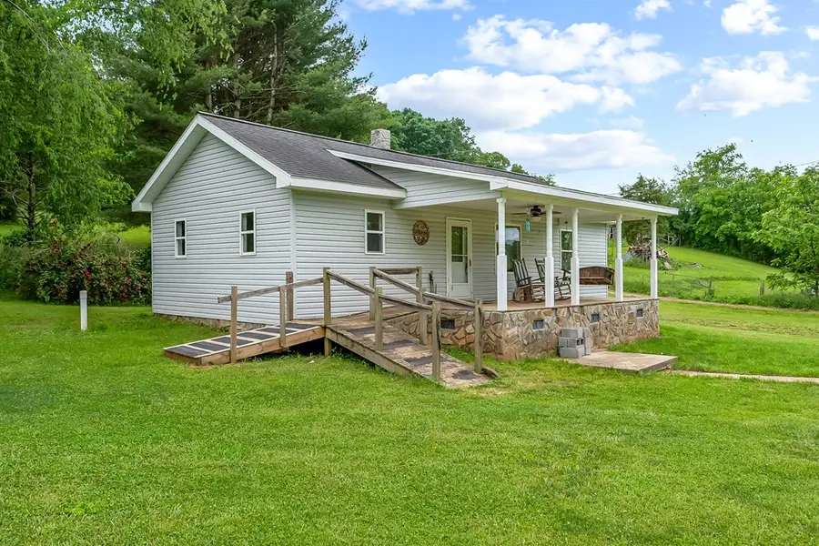 451 Payne Town Rd, Max Meadows, VA 24360 - Image #3