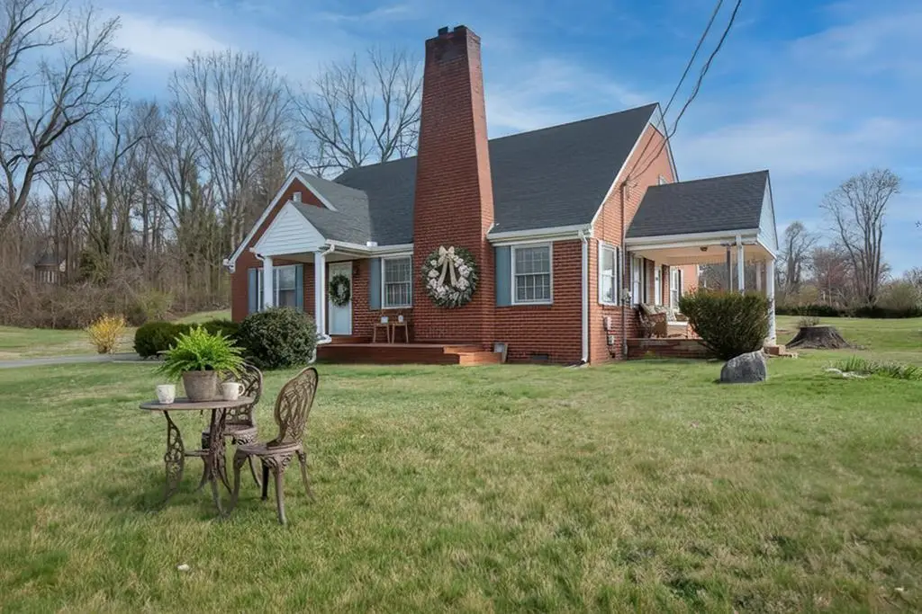 125 Rosewood Lane, Bristol, VA 24202 - #1