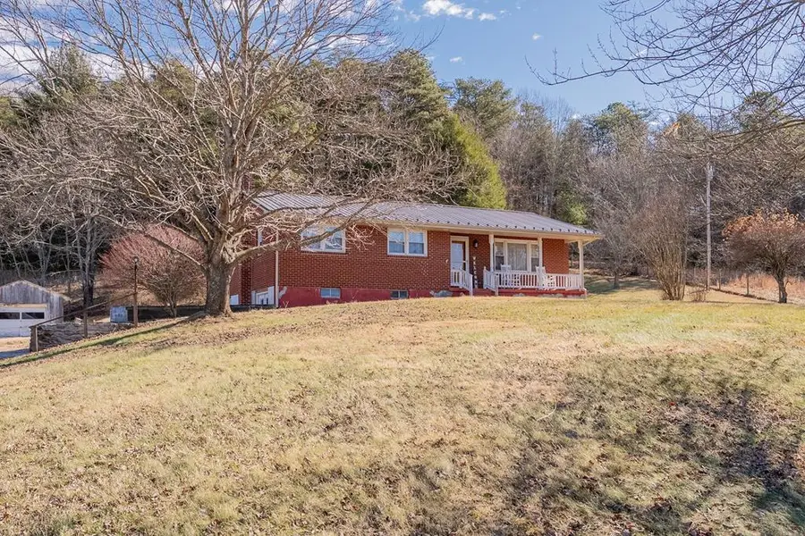 1350 Ivanhoe Rd, Max Meadows, VA 24360 - Image #2