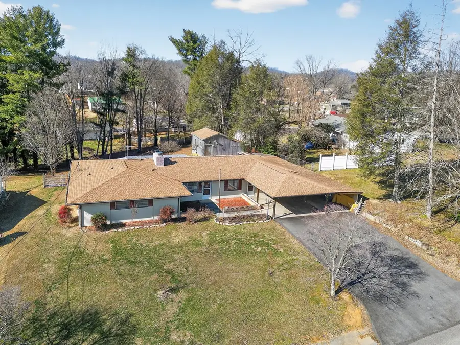 228 Sioux Road, Bristol, VA 24201 - Image #3