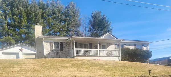 220 WALKER, North Tazewell, VA 24630
