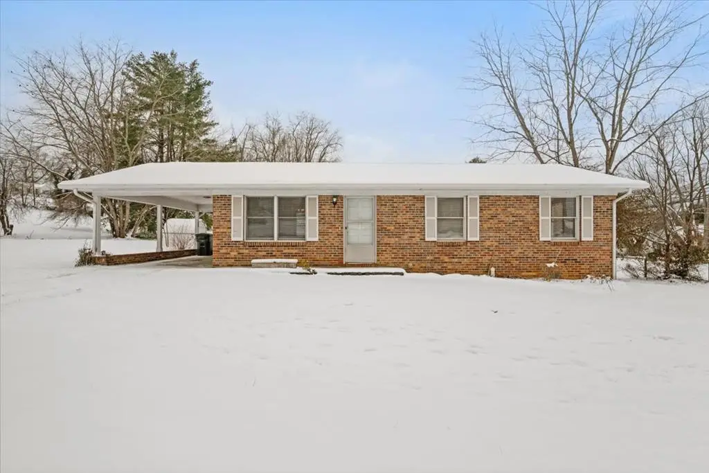 836 Colonial Road SW, Abingdon, VA 24210 - #1