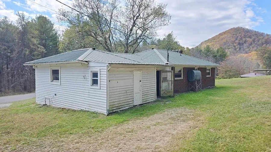 2647 Teas, Sugar Grove, VA 24375 - Image #2