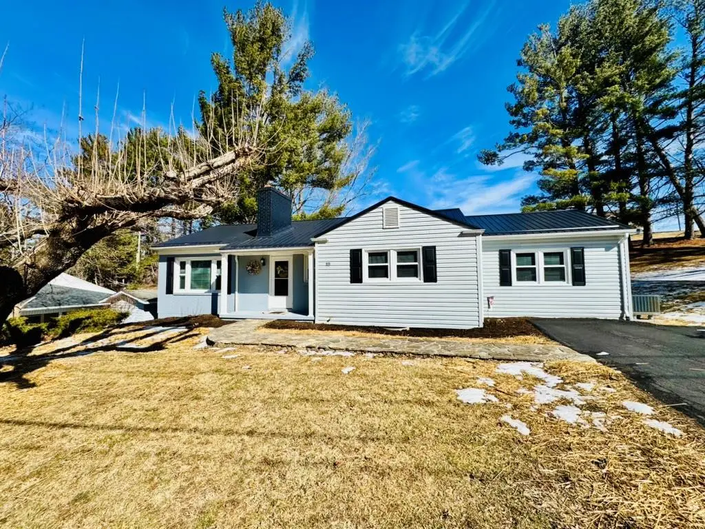 119 Circle Dr, Galax, VA 24333 - #1