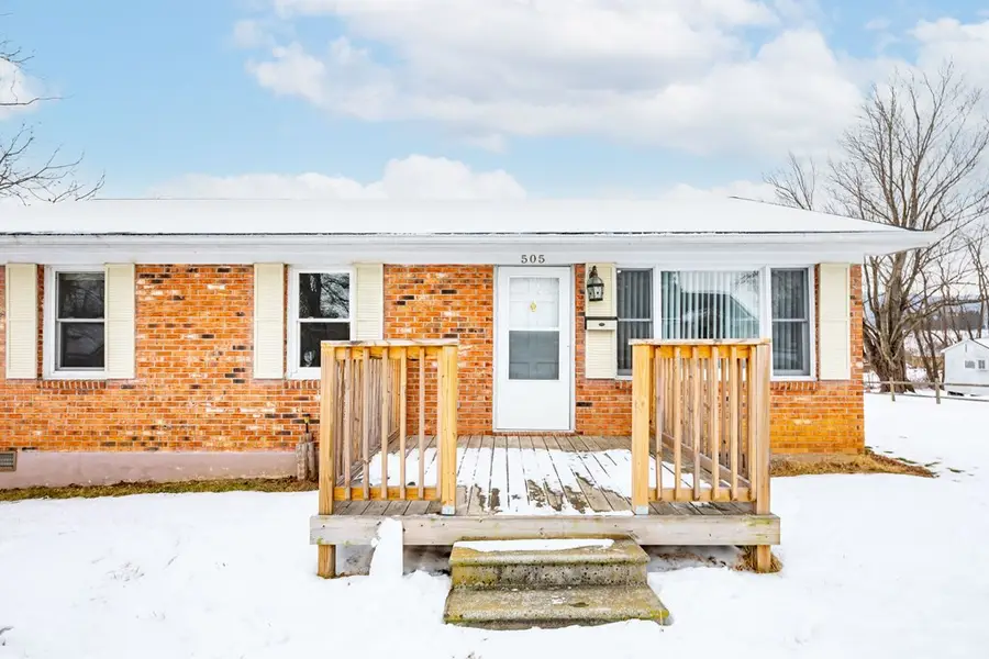 505 Jefferson St, Wytheville, VA 24382 - #2