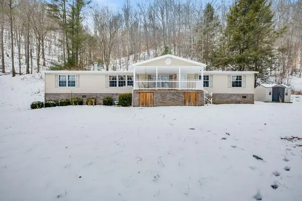 483 Long Branch, Swords Creek, VA 24649