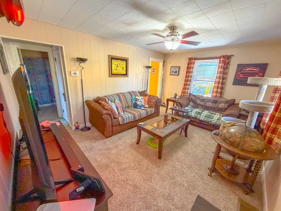 915 Fisher Road, Wytheville, VA 24382 - #3