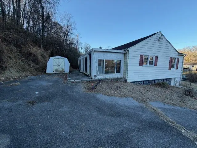 1169 VALLEY DRIVE, Bristol, VA 24201 - #2