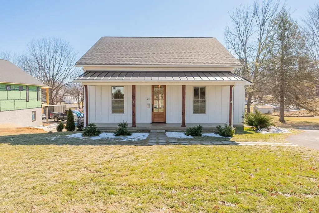 435 Union St, Wytheville, VA 24382 - #1