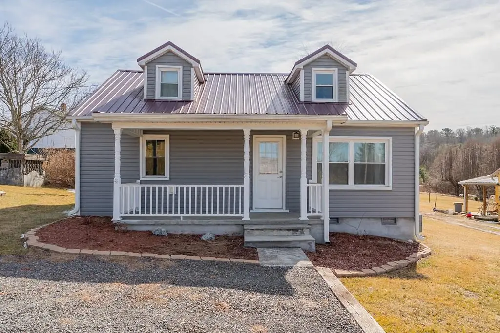 31 Spruce Hollow Lane, Hillsville, VA 24343 - #1
