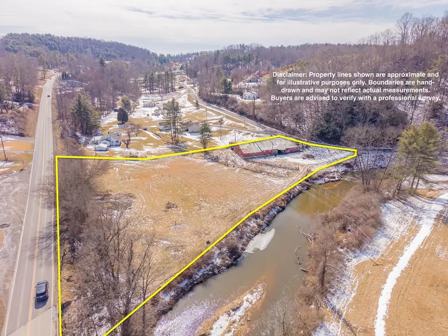 226 Chestnut Dr., Galax, VA 24333 - #2